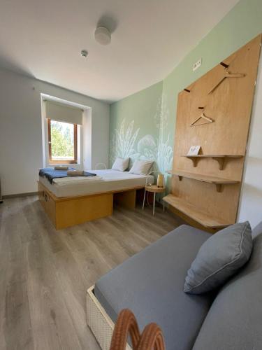 1 queen bed