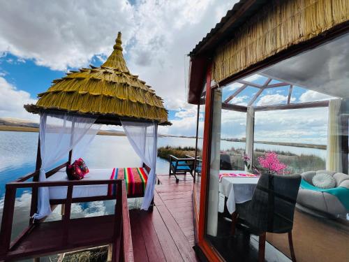 Titicaca Maya Lodge Perú (Titicaca Maya Lodge Peru) in Uros Islands