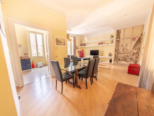 Lovely 4-bedroom apartment 30m SanGiovanni metro, Rome (photo 6)