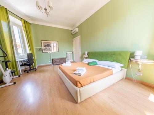 Lovely 4-bedroom apartment 30m SanGiovanni metro, Rome (photo 9)