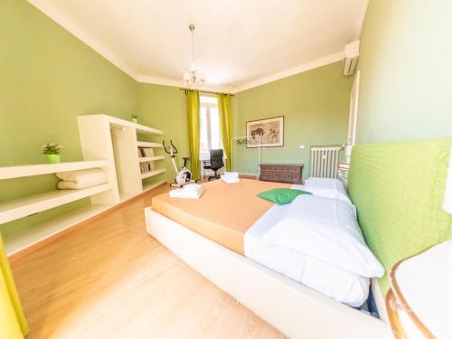 Lovely 4-bedroom apartment 30m SanGiovanni metro, Rome (photo 10)