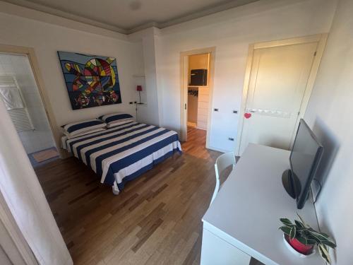 Interno 7, Porto San Giorgio (Foto 8)