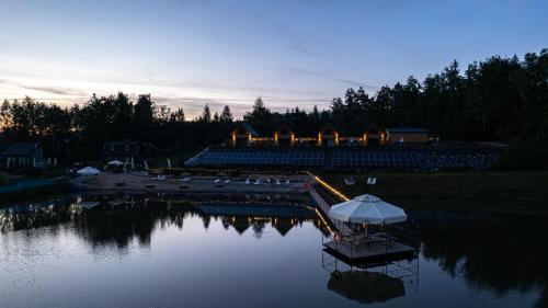 Domki Nad Stawami z Jacuzzi i Sauną 2