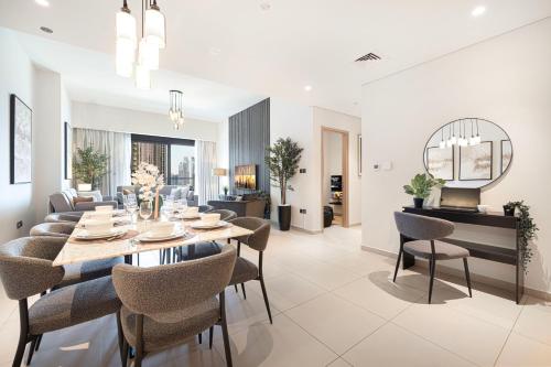 Act 1 Act 2 Towers, Luxury 4BR, Full Burj Khalifa View Balcony, Pool, Gym, Dubaj (zdjęcie 6)