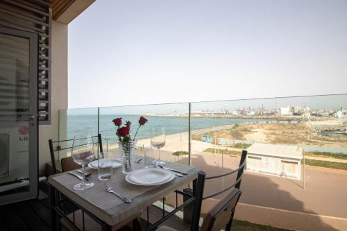 Studio prestige avec Terrasse sur la Marina, Casablanca