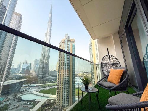 Act 1 Act 2 Towers, Luxury 4BR, Full Burj Khalifa View Balcony, Pool, Gym, Dubaj (zdjęcie 2)