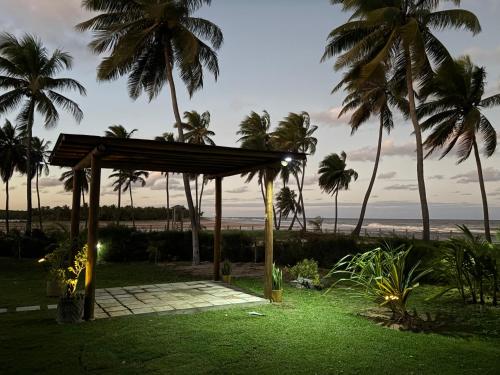 Beach house - secured, beach access, sea view, best location in Esplanada