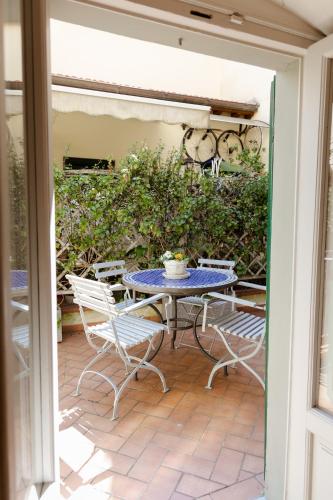 Double Room with Terrace image 10