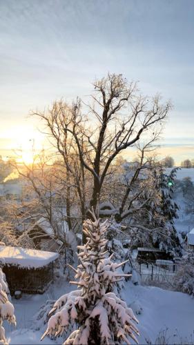 Dům U západu slunce (Dum U zapadu slunce) in โนวี ฮราเดก