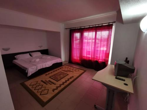 Hotel Azur in كوستي نيستي