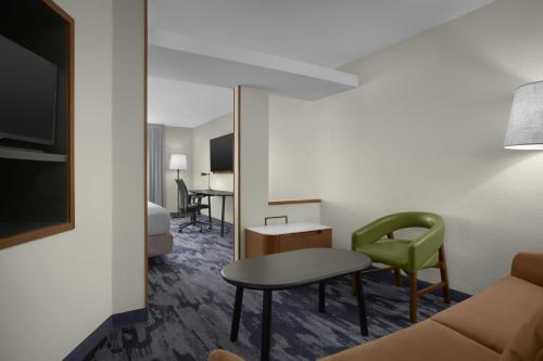 Fairfield Inn & Suites Sarasota Lakewood Ranch - image 6