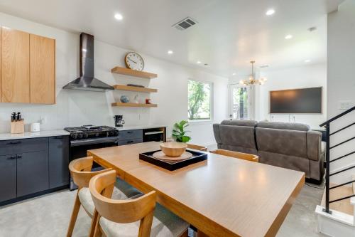 Near Restaurants and Parks Home 3 Mi to Dtwn Austin