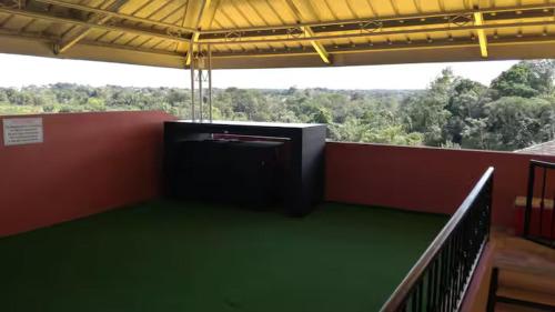 Le Chateau - Scarlet Ibis Apartment in Bakhen