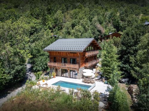 Exterior view, Chalet Wonderland - OVO Network in Seez