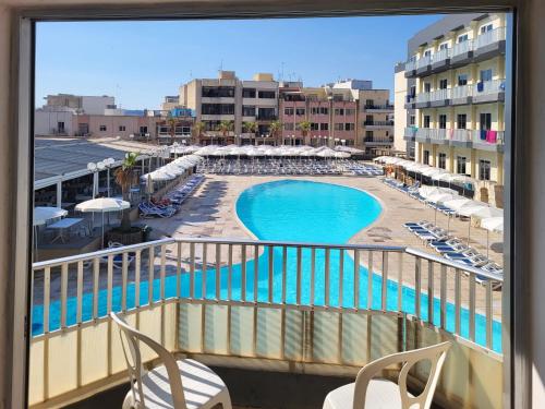 Skats, Topaz Hotel in St. Paul's Bay