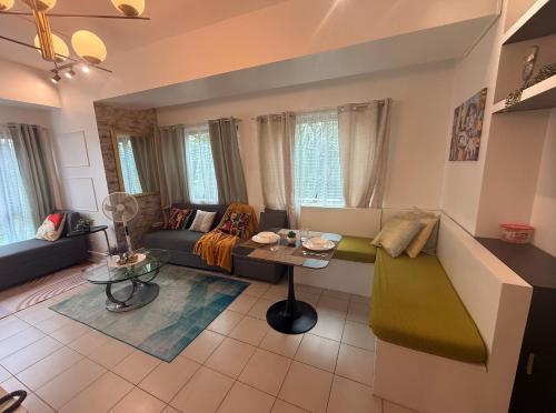 Forbeswood Parklane Condominium, Manila