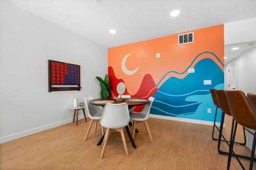 SLC Townhome 2BR Mountain Views Garage