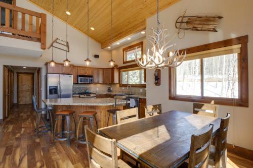 Rustic Mountain Sanctuary on 2 Acres with Deck! in Alma, USA