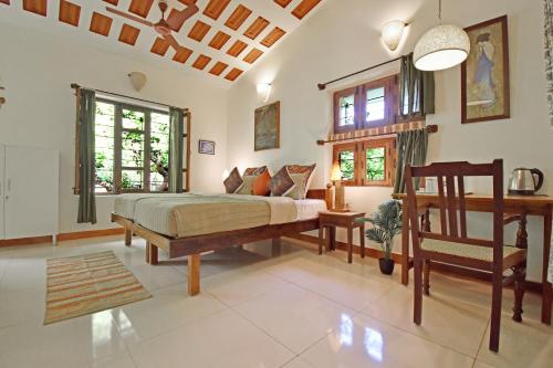 Inn Pondiville Forest Retreat