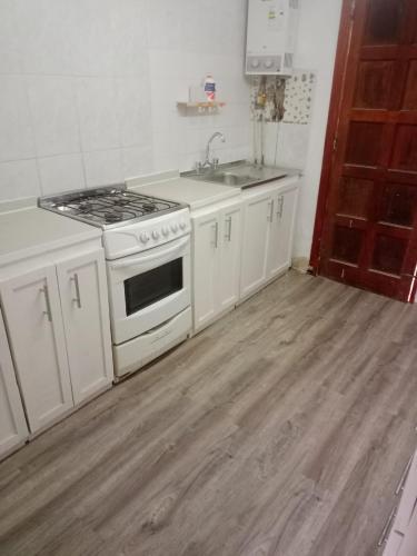 Cocina, Casa familiar cerca de la playa in Zapallar