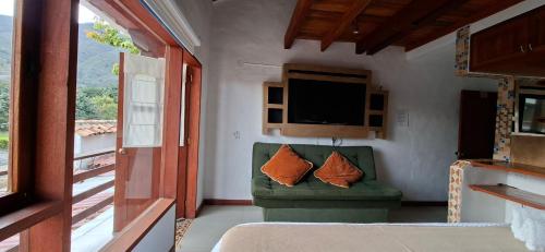 1 king bed, 1 sofa bed