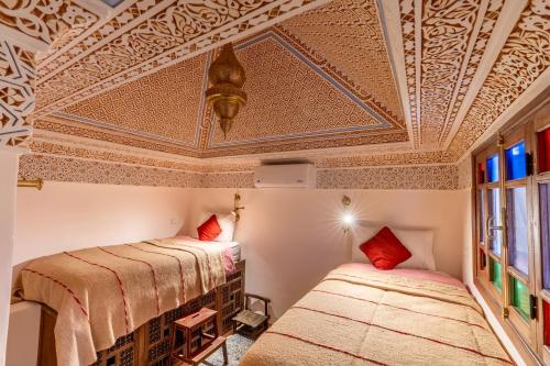 room detail thumbnail 1