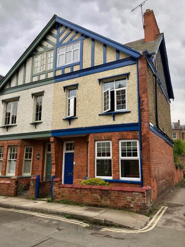 Vas's York House