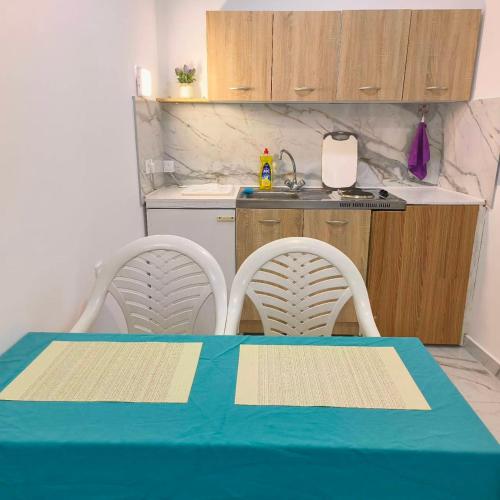 Blue Bay Boutique Studio in Denovici