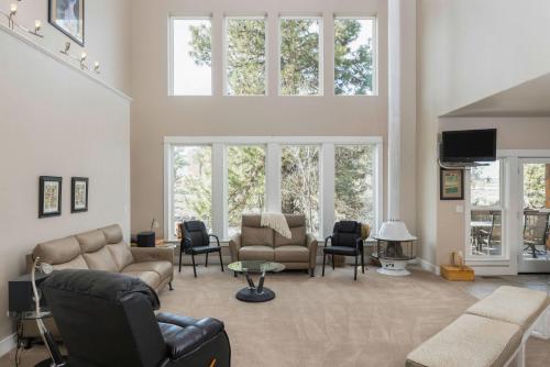 6BR - 6 King Beds - EV - 10min Downtown, Bend (foto 10)