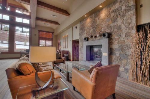 Luxury At One Ski Hill Place Ski-in & Ski-out - Breckenridge, CO