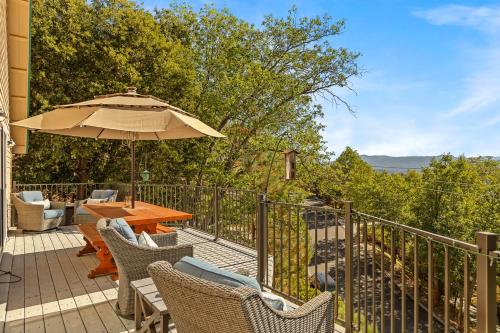 Bearfoot Lodge near Hiking & Skiing