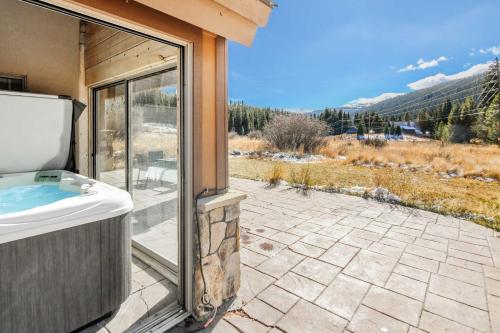 Secluded Escape for 10 Hot Tub Game Room & More in Blue River