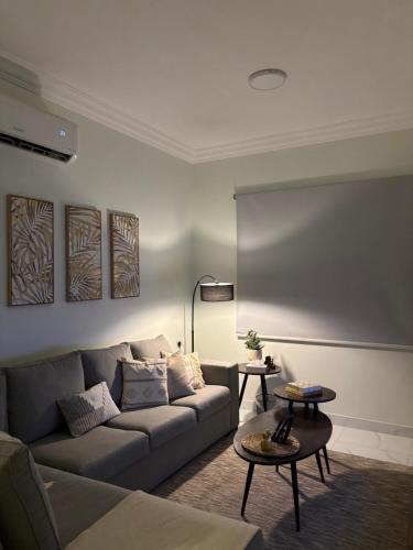 شقة مودرن دخول ذاتي - Al-Khobar