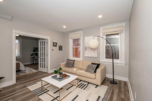 LUXE Spot Suites in Covington (KY)