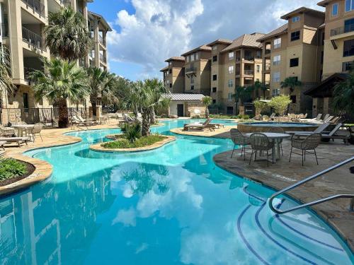 Chic 2BD with Balcony Pool Hot Tub & Marina Views, Horseshoe Bay (fotografie 2)