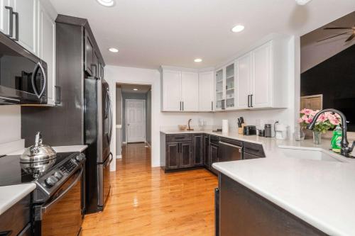 Big Sky Retreat - Home for 10 in Fairfield (OH)