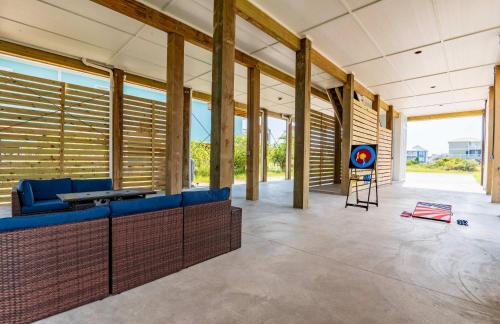 Private Heated Pool with Elevator Access & FREE ACTIVITIES in Fort Morgan