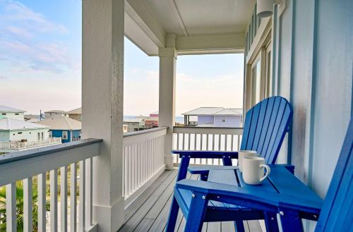 Private Heated Pool with Elevator Access & FREE ACTIVITIES in Fort Morgan