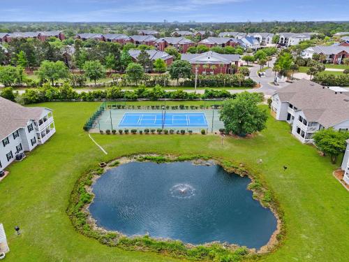 Pool Hot Tub Pickle Ball Gym - Close to Sports Complex & Includes FREE ACTIVITIES near Jack Edwards Airport