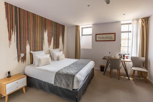 1 queen bed