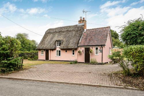 Two Bedroom Grade ll Cottage At AZ Luxury Stays Honey Horsefield With WiFi And Free Parking in 亨登