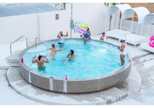 Romeo Hotel- Adults Only - image 2