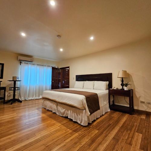 Hotel Partenon Beach in La Ceiba