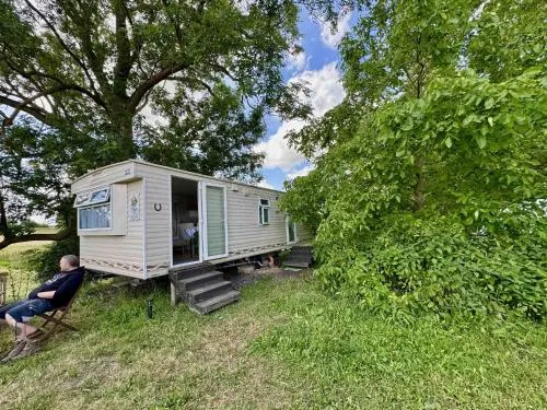 tiny house an der Pferdekoppel in Velgast, Deutschland