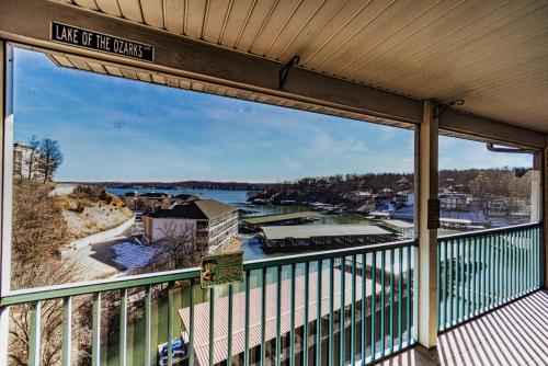 Highland Lake View - Incredible Location, Lake Ozark