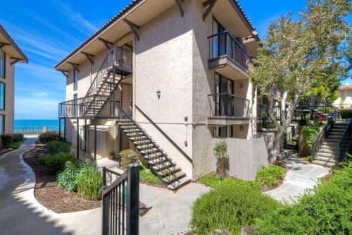 Solana Sunset - Stunning Beachside Retreat for 4 in Solana Beach