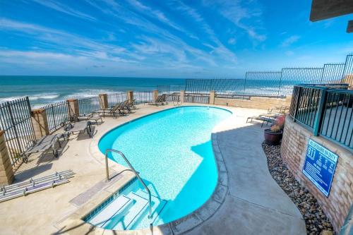 Solana Sunset - Stunning Beachside Retreat for 4 in Solana Beach