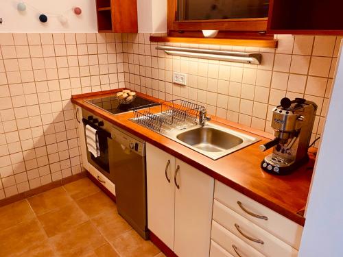 Konyha, Rose Lakeside Apartman in Balatonberény