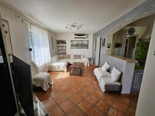 Villa CHRISTAL in Tavernes