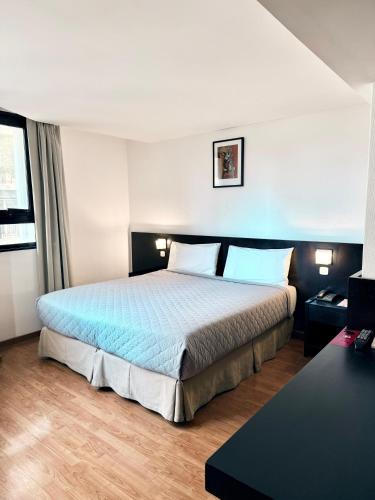 Standard Suite image 5